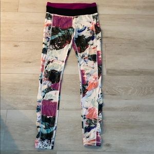 Lululemon yoga pants, size 6